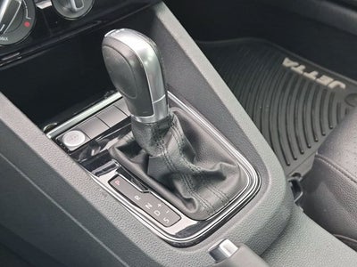 2015 Volkswagen Jetta 2.0L TDI SE w/Connectivity