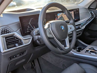 2025 BMW X7 xDrive40i