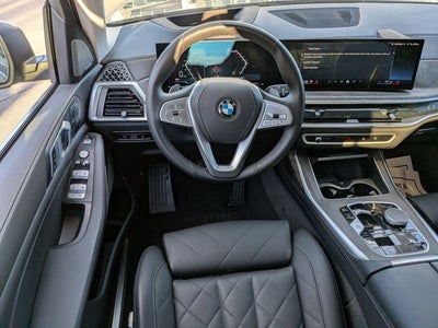 2025 BMW X7 xDrive40i