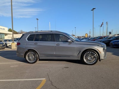 2025 BMW X7 xDrive40i