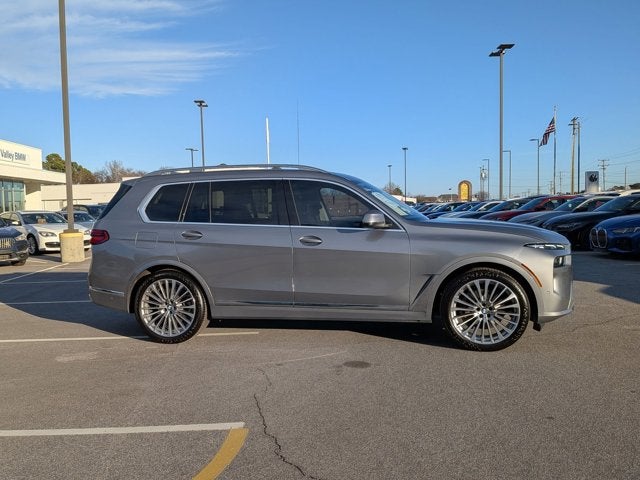 2025 BMW X7 xDrive40i