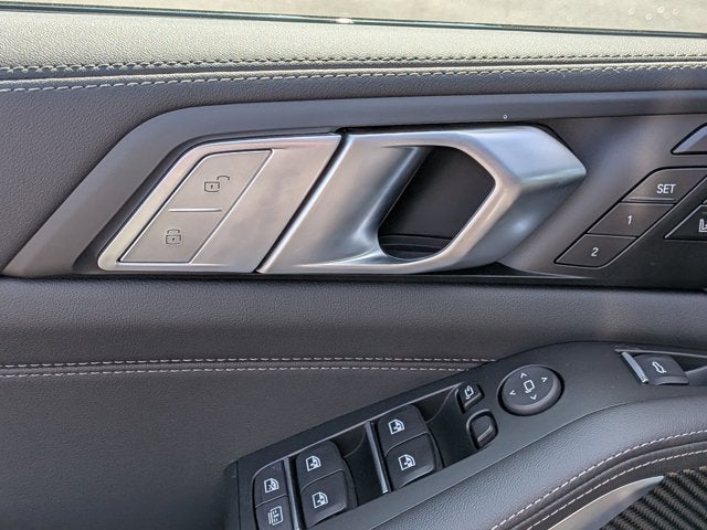 2027 BMW X7 M60i
