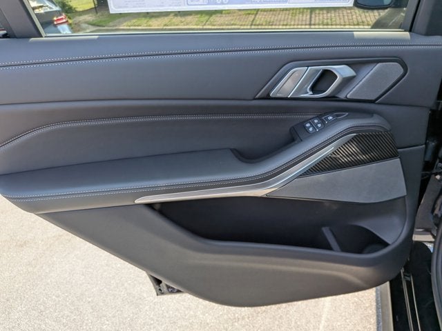 2027 BMW X7 M60i