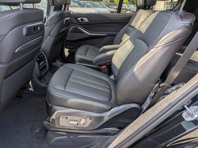 2027 BMW X7 M60i