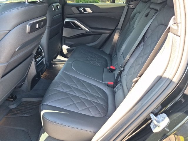 2027 BMW X6 xDrive40i