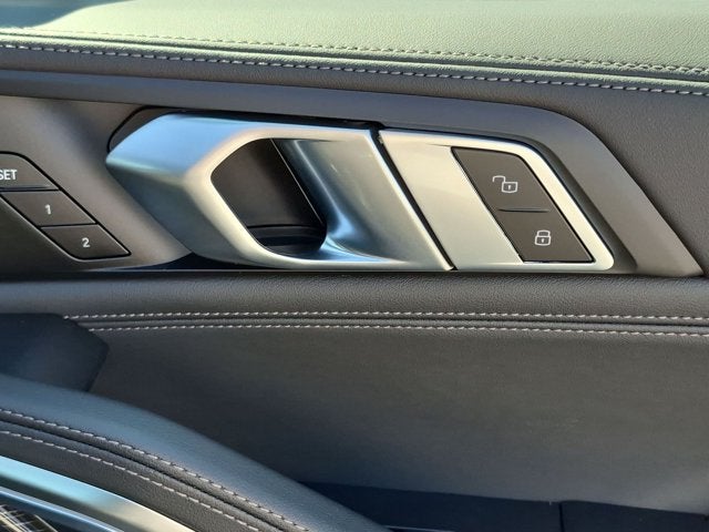 2027 BMW X6 xDrive40i