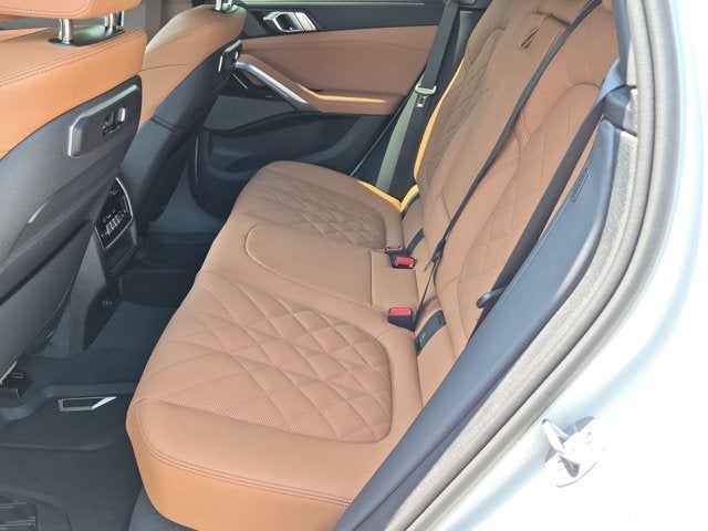 2027 BMW X6 xDrive40i
