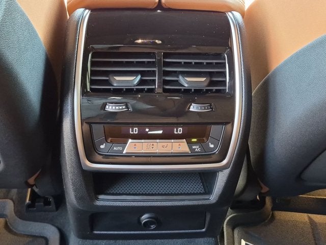 2027 BMW X6 xDrive40i