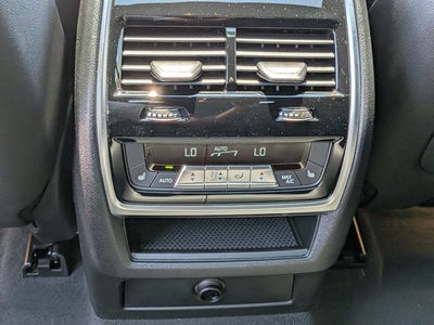 2027 BMW X6 xDrive40i