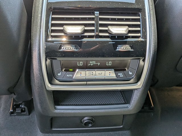 2027 BMW X6 xDrive40i