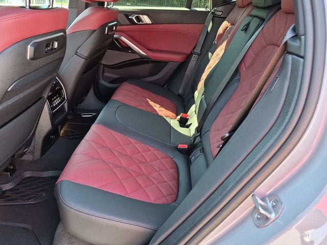 2027 BMW X6 xDrive40i
