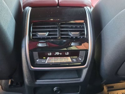 2027 BMW X6 xDrive40i