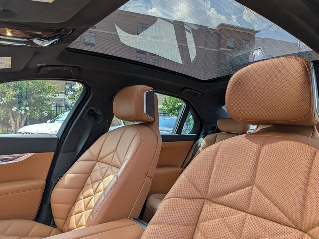 2023 BMW 7 Series 740i