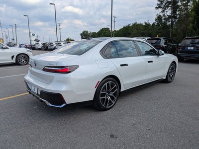 2023 BMW 7 Series 740i