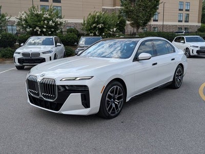 2023 BMW 7 Series 740i
