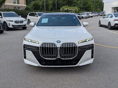 2023 BMW 7 Series 740i