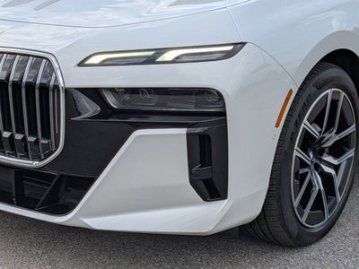 2023 BMW 7 Series 740i
