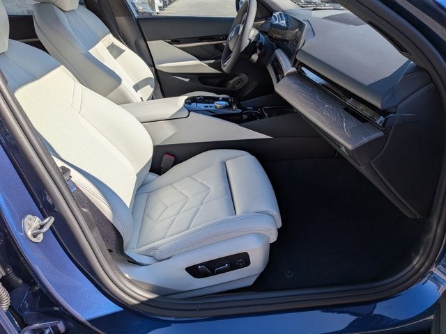 2026 BMW 5 Series 530i