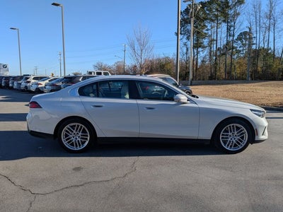 2025 BMW 5 Series 530i