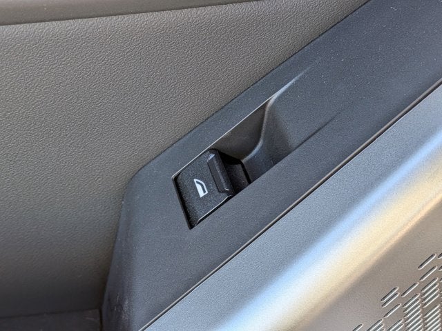 2025 BMW 5 Series 530i