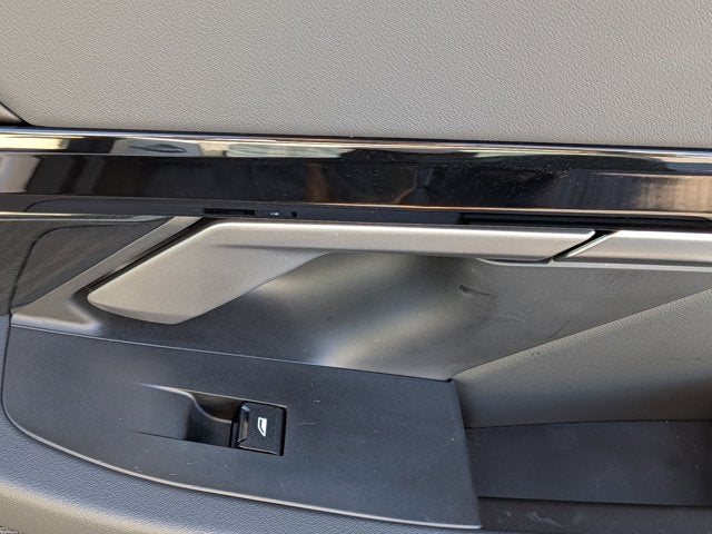 2025 BMW 5 Series 530i