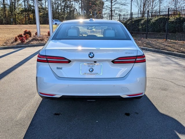 2025 BMW 5 Series 530i