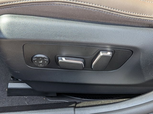 2025 BMW 5 Series 530i