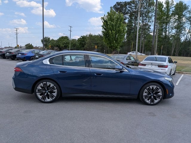 2025 BMW 5 Series 530i