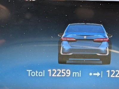 2025 BMW 5 Series 530i