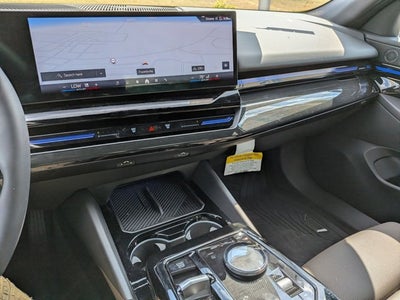 2025 BMW 5 Series 530i
