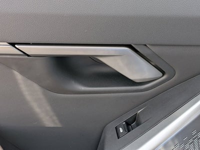 2025 BMW 5 Series 530i