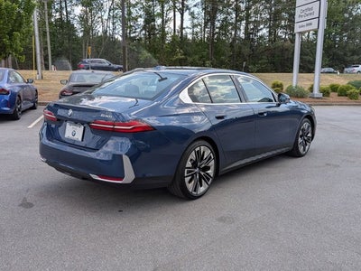 2025 BMW 5 Series 530i