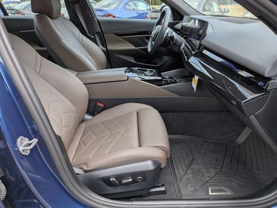 2025 BMW 5 Series 530i