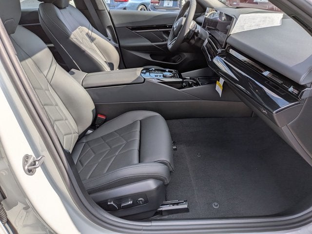 2026 BMW 5 Series 530i