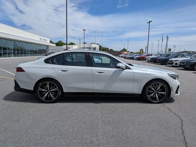 2026 BMW 5 Series 530i