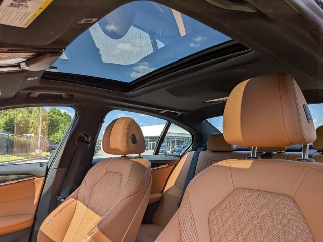 2022 BMW 5 Series 530i