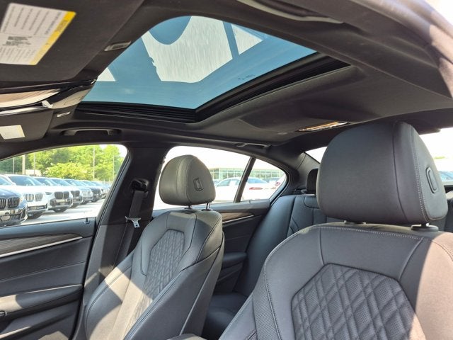 2022 BMW 5 Series 530i