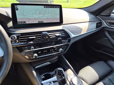 2022 BMW 5 Series 530i
