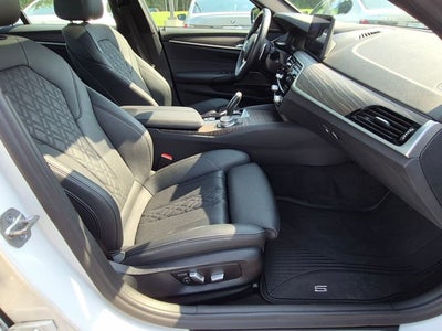 2022 BMW 5 Series 530i