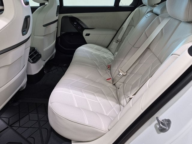 2027 BMW 7 Series 740i