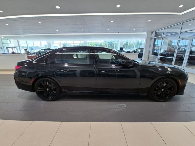 2027 BMW 7 Series 740i xDrive