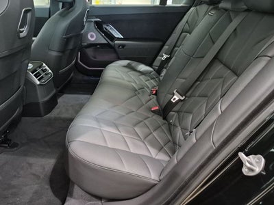 2027 BMW 7 Series 740i xDrive