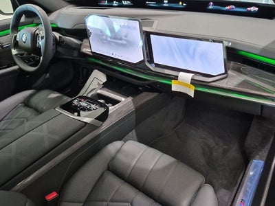 2027 BMW 7 Series 740i xDrive