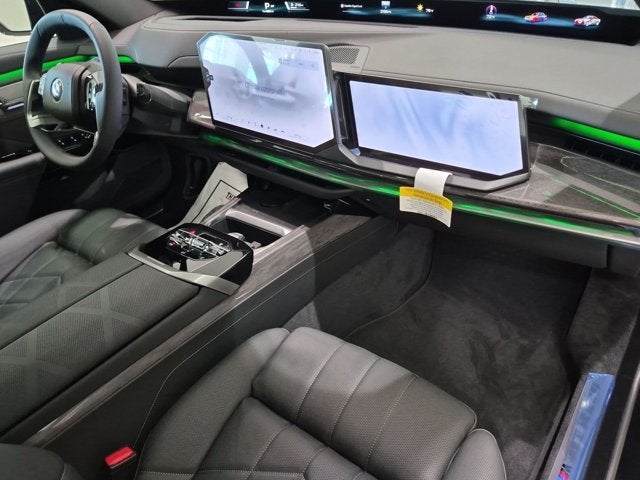 2027 BMW 7 Series 740i xDrive