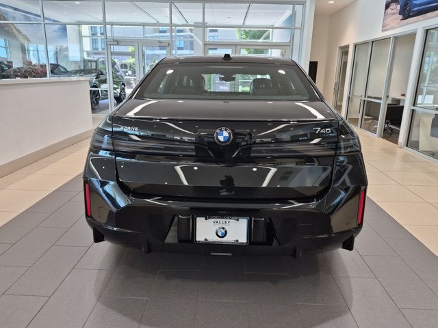 2027 BMW 7 Series 740i xDrive