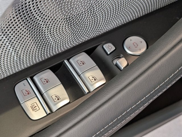 2026 BMW 8 Series M850i