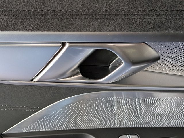 2026 BMW 8 Series M850i