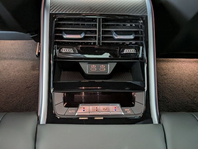 2026 BMW 8 Series M850i