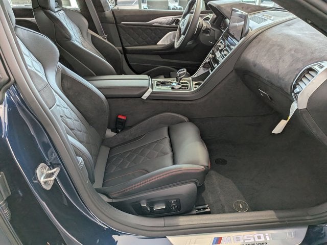 2026 BMW 8 Series M850i