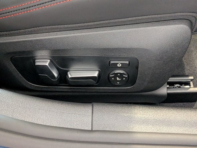 2026 BMW 8 Series M850i